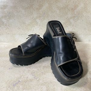 Selling shoes, size 7, Color black, worn couple times, brand L.e.I